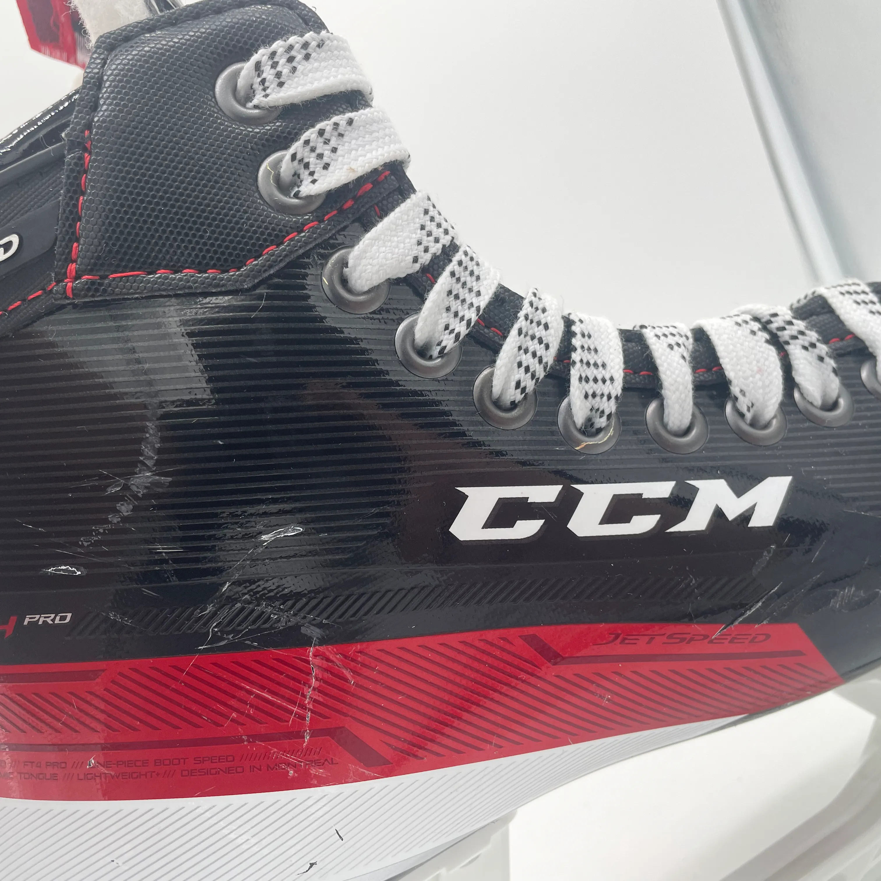 CCM Jetspeed FT4 Pro - Pro Stock Hockey Skates - Size 6.5R