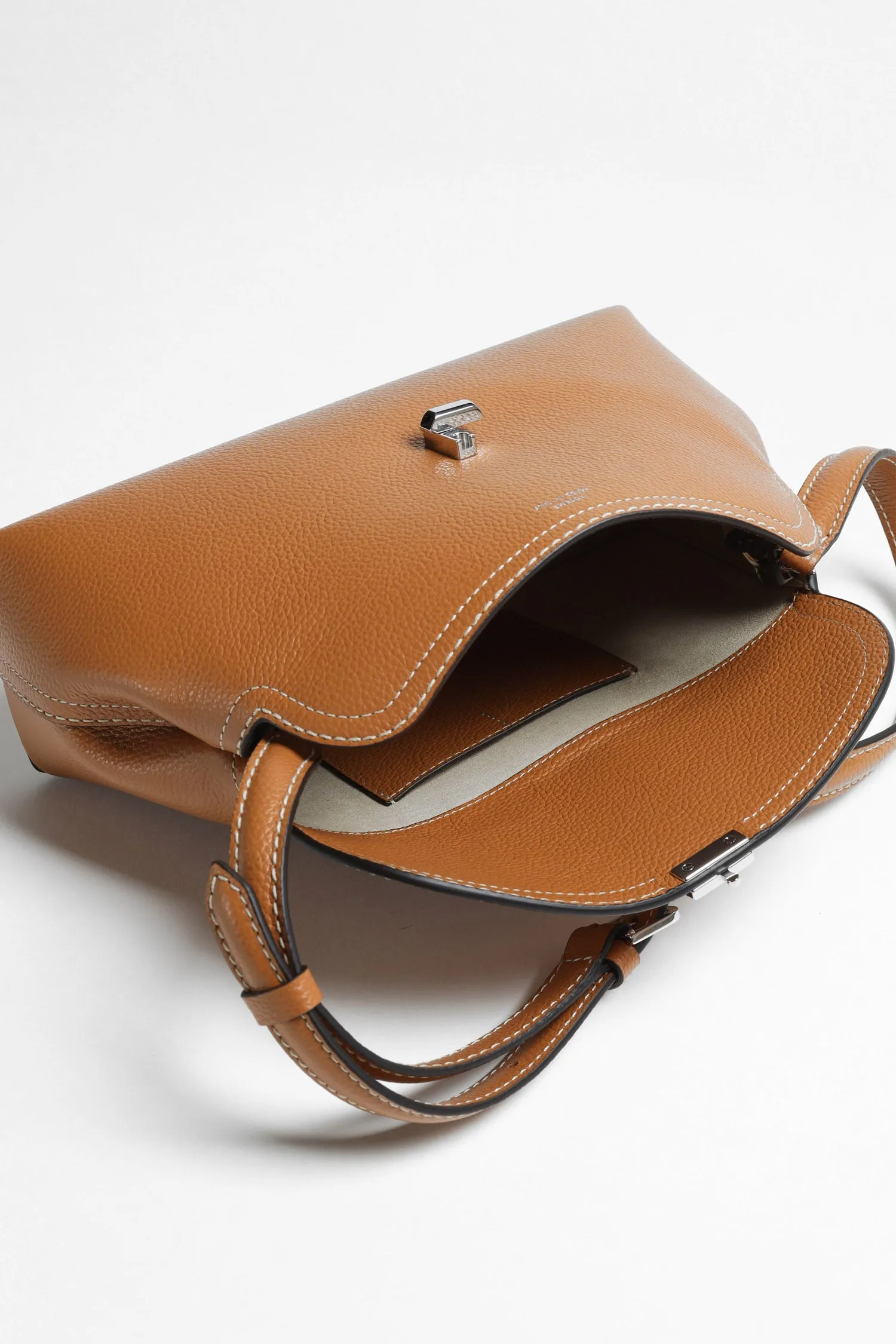 Clutch T-Lock in Tan