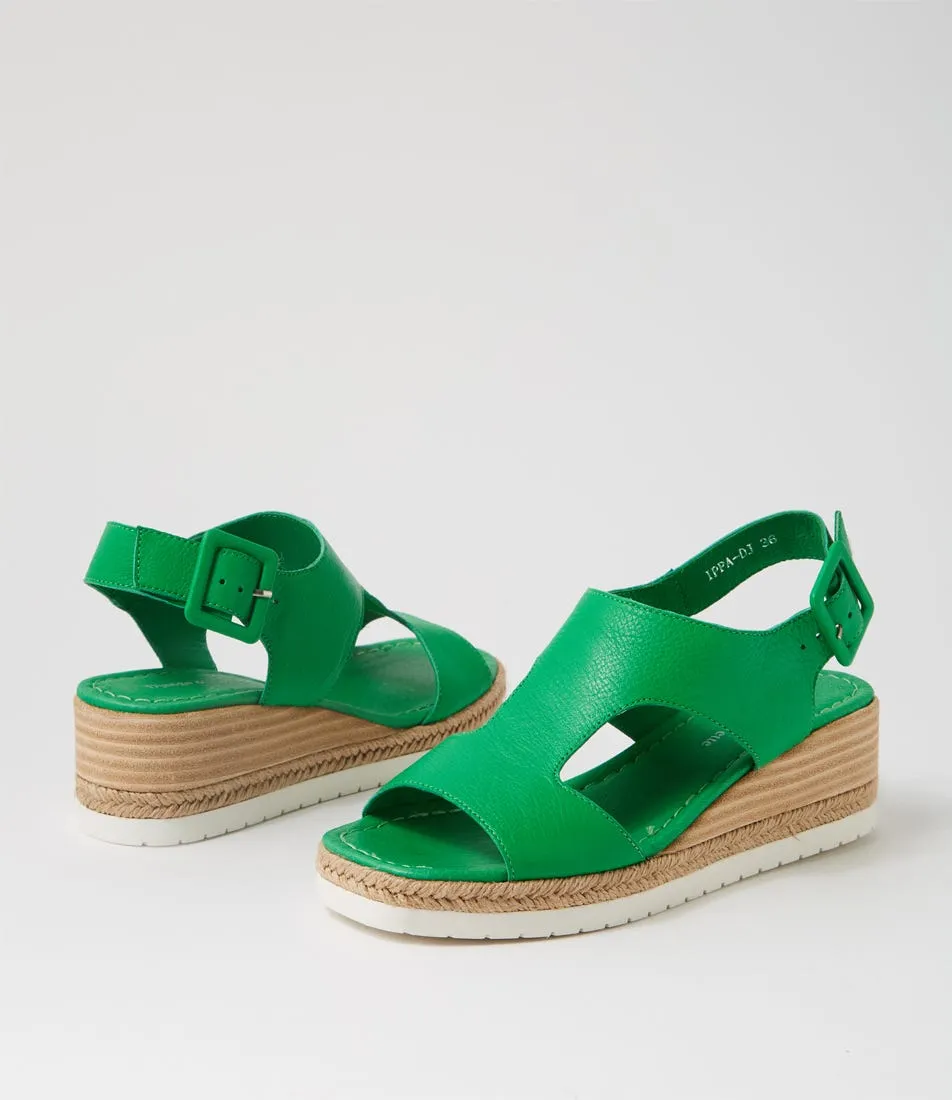 DJANGO & JULIETTE Ippa Bright Emerald Leather Sandals