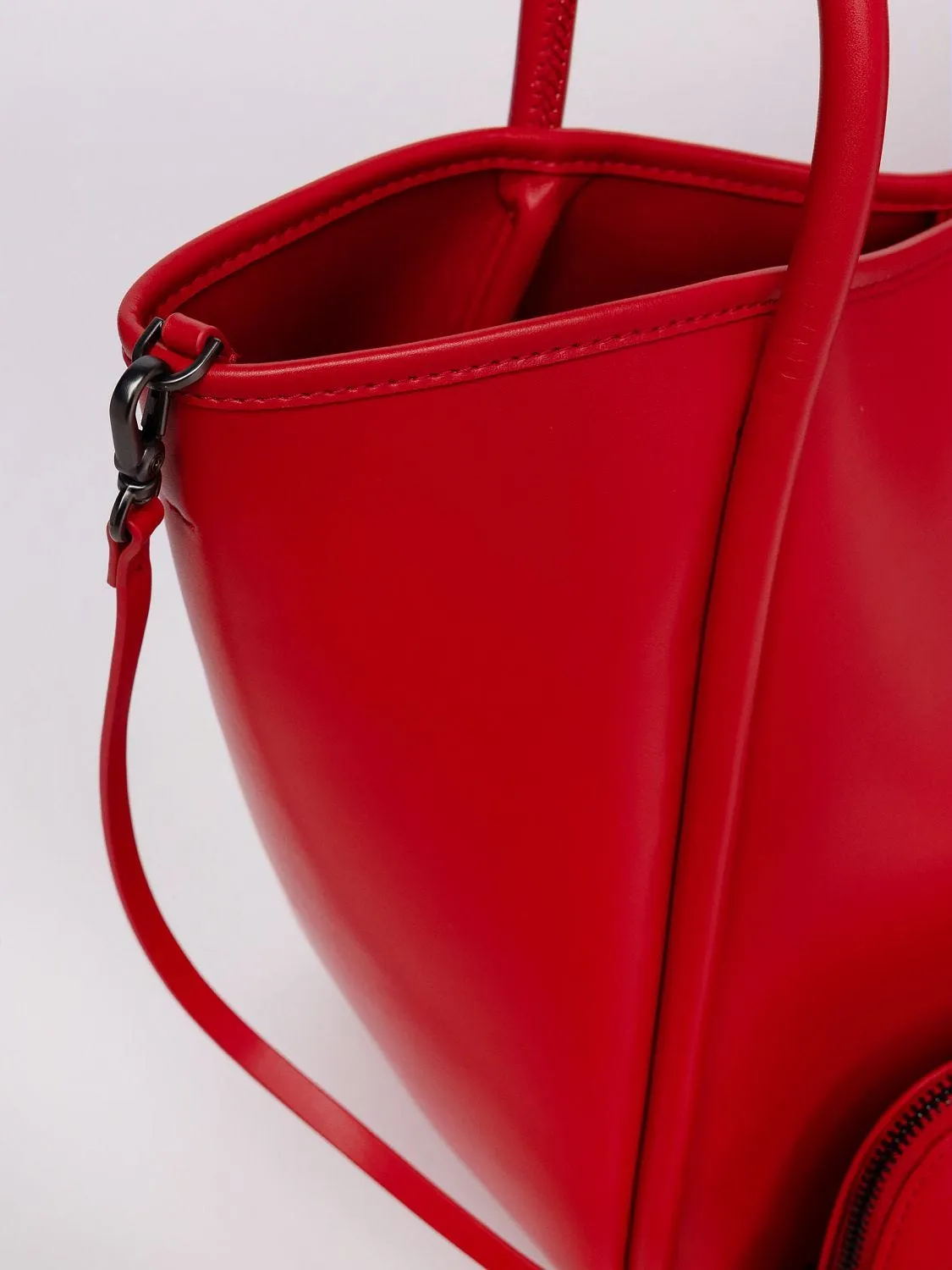 EXTENDABLE BUCKET BAG