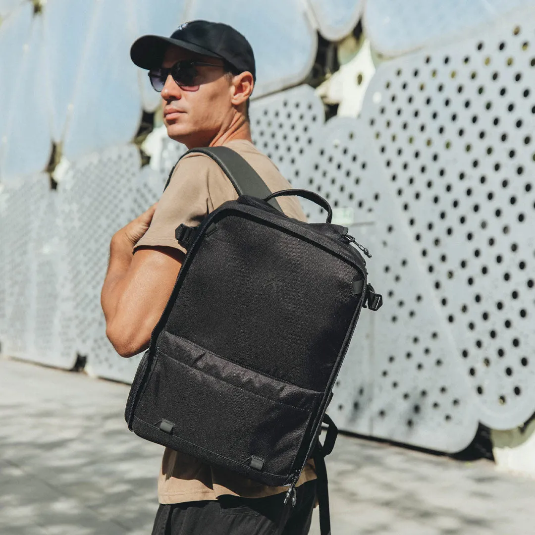 Nest Backpack All Black