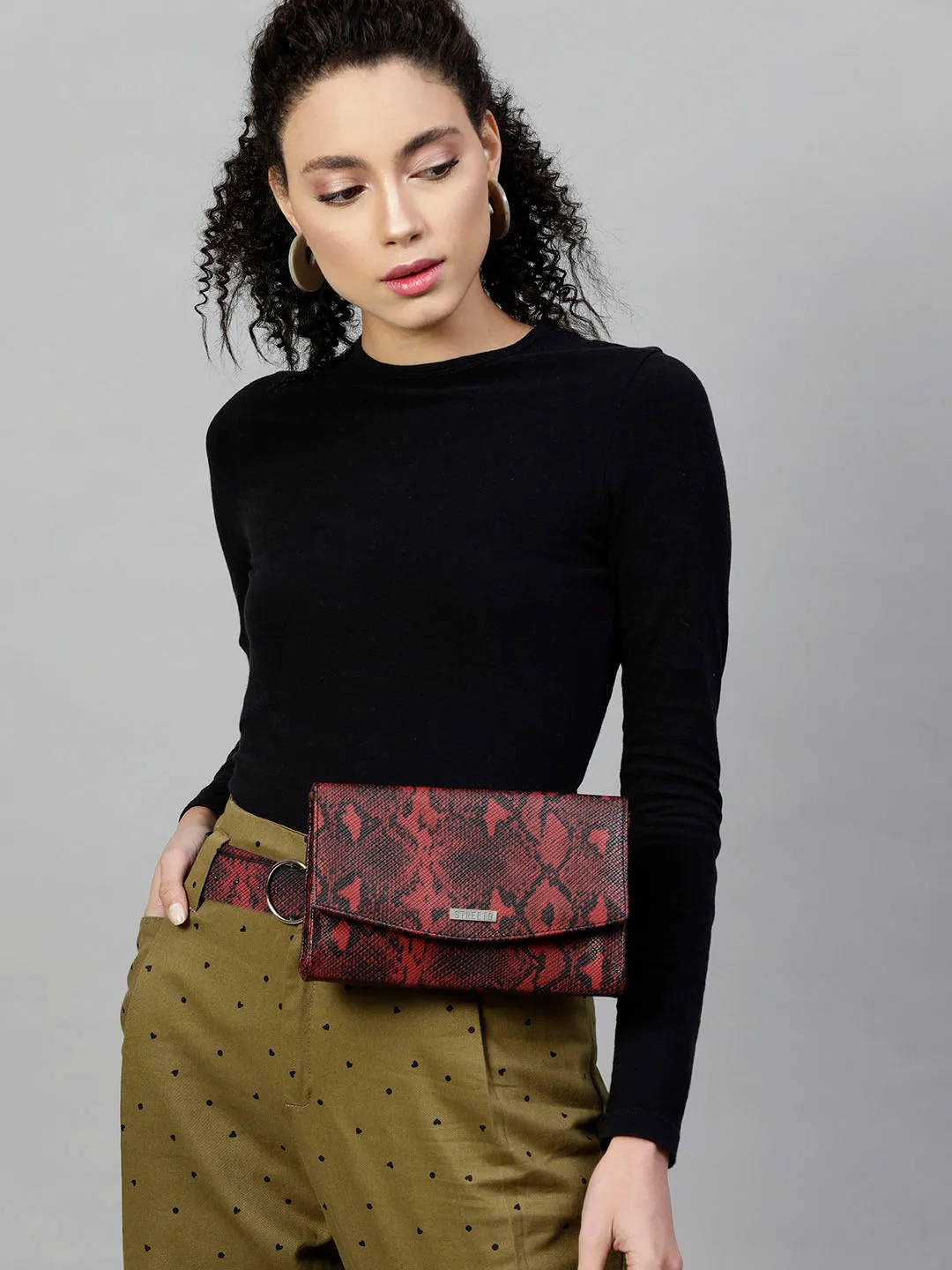 Red Snake Clutch