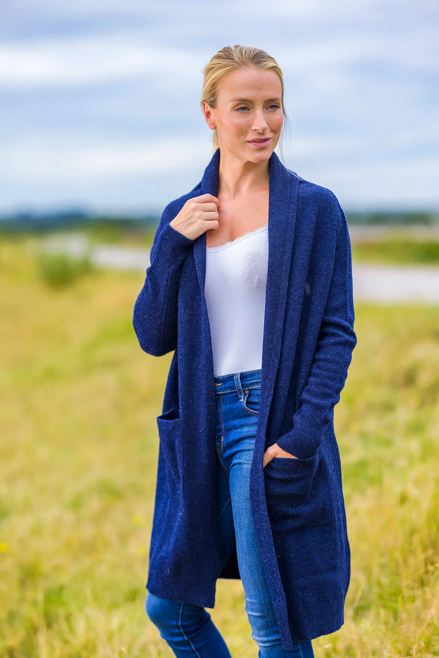 THE LAMBSWOOL CARDIGAN